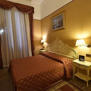 locanda-poste-vecie.hotelslidodijesolo.com/