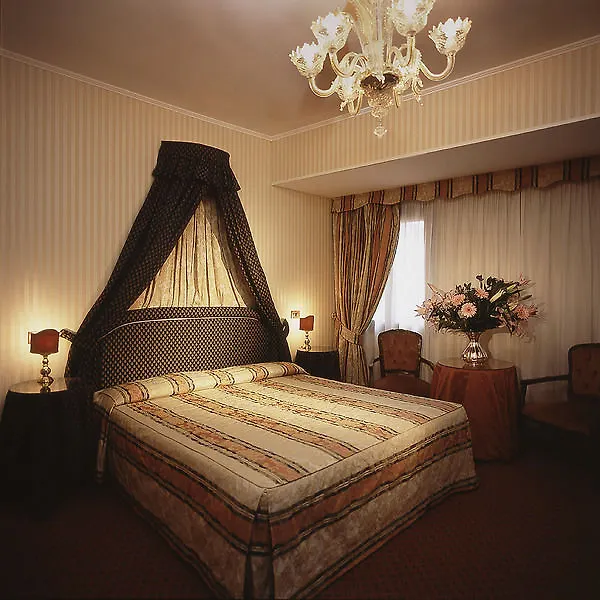 Hotel Kette Venetië 4*,